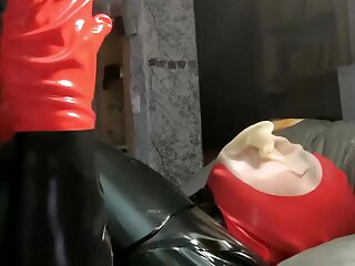 13 Min Breathplay In Latex Mask With Electric Stimulation free video