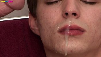 Hot Twinks On Assfucking And Gets Some Facial free video