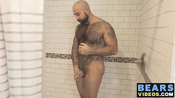 Bear Washes His Furry Body And Spanks His Thick Monkey free video