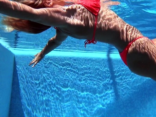 Mary Kalisy Russian Babe In The Swimming Pool free video