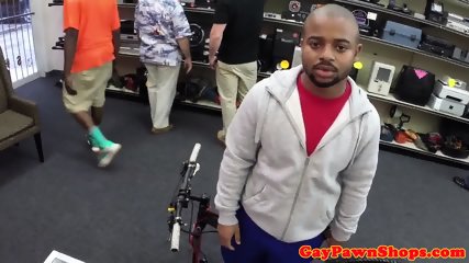 Baited Ebony Gets Facialized At Pawnshop free video